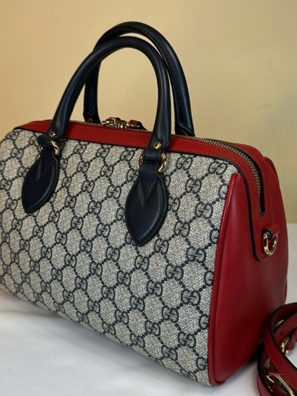 Gucci Navy GG Supreme Red Leather Trim Boston Red Crossbody Strap Dustbag COA - Picture 4 of 16